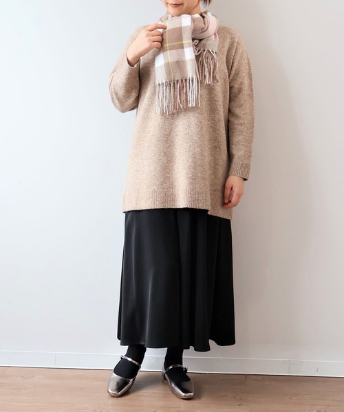 MB mint breeze（エムビーミントブリーズ）の「【LL～6L 大きいサイズ】【WEB/一部店舗限定】モックネックニットチュニック（ニット/セーター・レディース・ネイビー/ベージュ/ライトグレー/レッド/チャコールグレー/ブルー・LL/3L/4L/5L/6L）」の19枚目の写真
