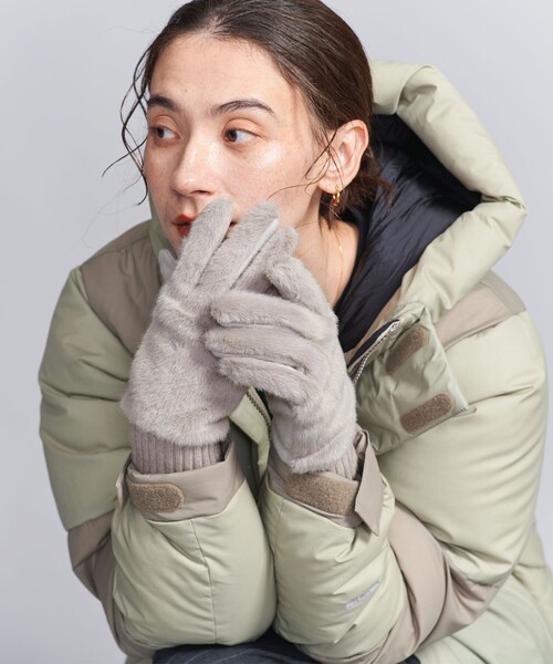 BEAUTY&YOUTH UNITED ARROWS（ビューティーアンドユースユナイテッドアローズ）の「フェイクファー ジャージー グローブ（手袋・レディース・ライトグレー/ブラック・FREE）」の4枚目の写真