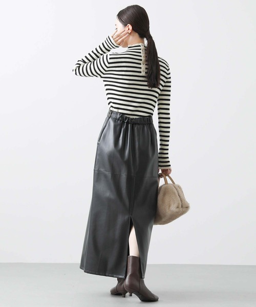 Gready Brilliant（グレディブリリアン）の「後釦リブハイネックニット（ニット/セーター・レディース・レッド/ブラック/ホワイト×ブラック・38）」の16枚目の写真