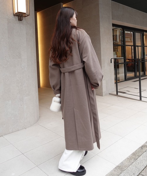 CORNERS(コーナーズ)の「ベルト付きボリューム袖ステンカラーコート(ステンカラーコート・レディース・グリーン/アイボリー/モカ/グレイッシュベージュ・M/L)」の3枚目の写真