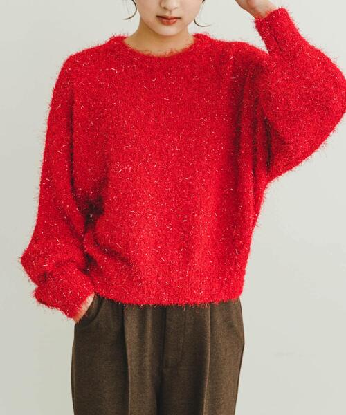 ITEMS URBANRESEARCH(アイテムズ アーバンリサーチ)の「フェザークロップドニット(ニット/セーター・レディース・ライトグレー/レッド・FREE)」の1枚目の写真