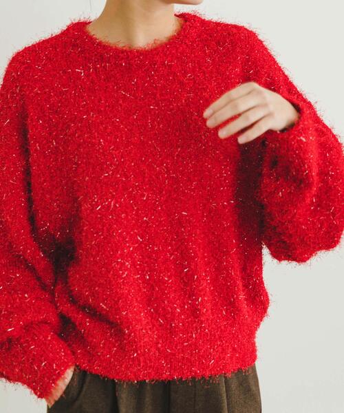 ITEMS URBANRESEARCH(アイテムズ アーバンリサーチ)の「フェザークロップドニット(ニット/セーター・レディース・ライトグレー/レッド・FREE)」の3枚目の写真