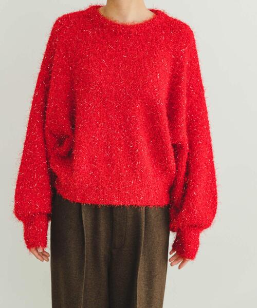 ITEMS URBANRESEARCH(アイテムズ アーバンリサーチ)の「フェザークロップドニット(ニット/セーター・レディース・ライトグレー/レッド・FREE)」の7枚目の写真