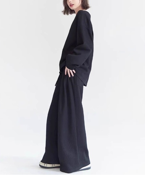 gossip!ロサンゼルス(ゴシップロサンゼルス)の「ビッグシルエットクルースウェット&スウェットワイドパンツ ルームウェア セットアップ(ルームウェア/パジャマ・レディース・ブラック/グレー・M/L/XL)」の3枚目の写真