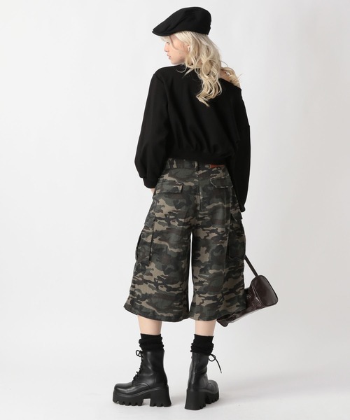 FOREVER 21（フォーエバー トゥエンティーワン）の「【2025SS】カモフラハーフパンツ（カーゴパンツ・レディース・カーキ・MEDIUM/SMALL）」の6枚目の写真