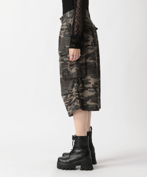 FOREVER 21（フォーエバー トゥエンティーワン）の「【2025SS】カモフラハーフパンツ（カーゴパンツ・レディース・カーキ・MEDIUM/SMALL）」の11枚目の写真