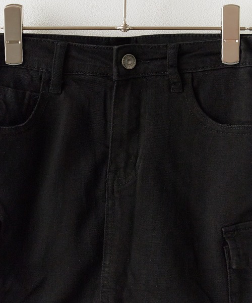 Chick(チック)の「Cargo Denim Mini Skirt / カーゴデニムミニスカート 秋物 秋服 2026年秋冬(デニムスカート・レディース・ブラック/ブルー・FREE)」の5枚目の写真