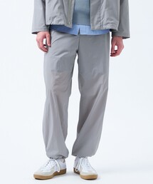 MACKINTOSH PHILOSOPHY（ﾏｯｷﾝﾄｯｼｭ ﾌｨﾛｿﾌｨｰ）の「軽量ナイロンストレッチ イージーパンツ（その他パンツ・メンズ）」