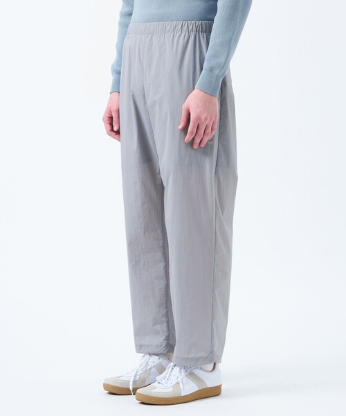 MACKINTOSH PHILOSOPHY（ﾏｯｷﾝﾄｯｼｭ ﾌｨﾛｿﾌｨｰ）の「軽量ナイロンストレッチ イージーパンツ（その他パンツ・メンズ・ブラック/グレー・40/38）」の8枚目の写真