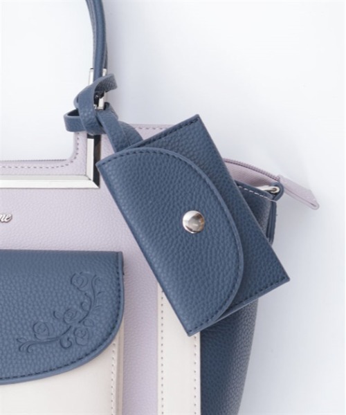 axes femme（アクシーズファム）の「薔薇エンボス配色バッグ（ショルダーバッグ・レディース・サックスブルー/ブラウン/ブラック/ネイビー/ワイン・FREE）」の16枚目の写真