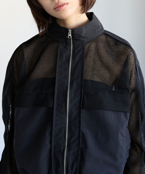 SOTT（ソット）の「Mixed-Material Track Jacket　異素材メッシュ切替トラックジャケット（ブルゾン・レディース・オフホワイト/ブラック・FREE）」の3枚目の写真