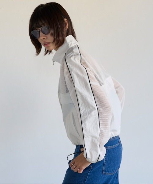 SOTT（ソット）の「Mixed-Material Track Jacket　異素材メッシュ切替トラックジャケット（ブルゾン・レディース・オフホワイト/ブラック・FREE）」の6枚目の写真