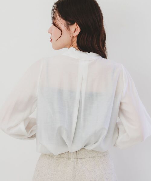 le.coeur blanc（ルクールブラン）の「セミダルドレープクロスボウタイブラウス（シャツ/ブラウス・レディース・オフホワイト/ブラック・38）」の7枚目の写真