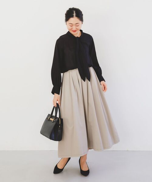 le.coeur blanc（ルクールブラン）の「セミダルドレープクロスボウタイブラウス（シャツ/ブラウス・レディース・オフホワイト/ブラック・38）」の18枚目の写真