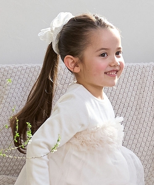 petit main(プティマイン)の「ボリュームレースシュシュ(シュシュ・キッズ・オフホワイト/レッド・F)」の3枚目の写真