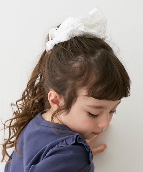 petit main(プティマイン)の「ボリュームレースシュシュ(シュシュ・キッズ・オフホワイト/レッド・F)」の11枚目の写真