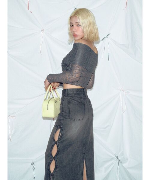 EVRIS（エヴリス）の「レースオフショルカットトップス（Tシャツ/カットソー・レディース・ブラック/ホワイト/グレー・FREE）」の15枚目の写真