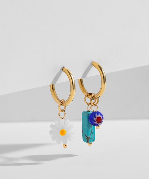 yu-ka(ユーカ)の「YU-KA:ビーズドロップフープピアス2WAY beads drop hoop pierce 2way(ピアス(両耳用)・レディース・ブルー/ホワイト/グリーン/ピンク/レッド/イエロー・FREE)」の5枚目の写真