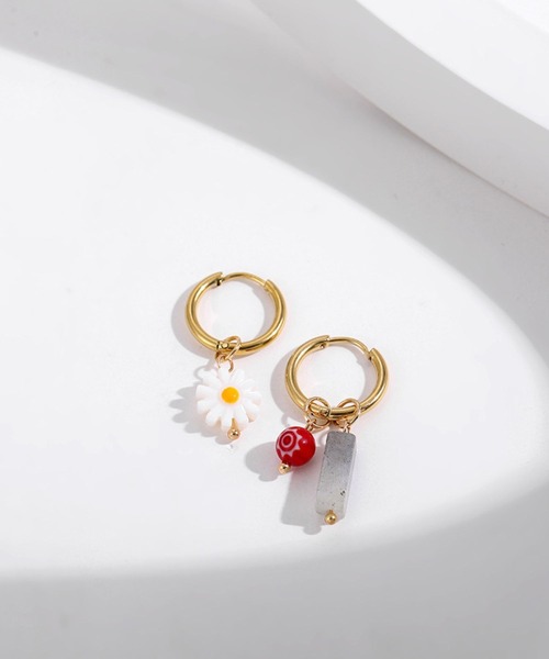 yu-ka(ユーカ)の「YU-KA:ビーズドロップフープピアス2WAY beads drop hoop pierce 2way(ピアス(両耳用)・レディース・ブルー/ホワイト/グリーン/ピンク/レッド/イエロー・FREE)」の11枚目の写真