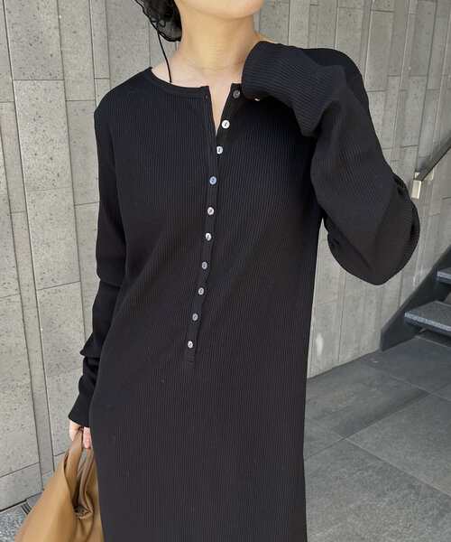 CAPRICIEUX LE'MAGE（カプリシューレマージュ）の「【低身長サイズあり】チョーカーSETリブワンピース（ワンピース・レディース・ベージュ/ブラック・PS/FREE）」の3枚目の写真