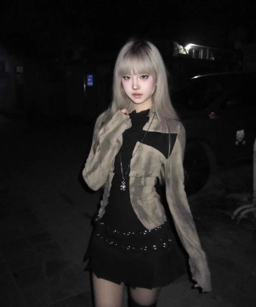 ViViDAY（ビビデー）の「【春新色追加】十字架長袖tシャツ（Tシャツ/カットソー・レディース・ベージュ×ブラック/ピンク・M）」の3枚目の写真