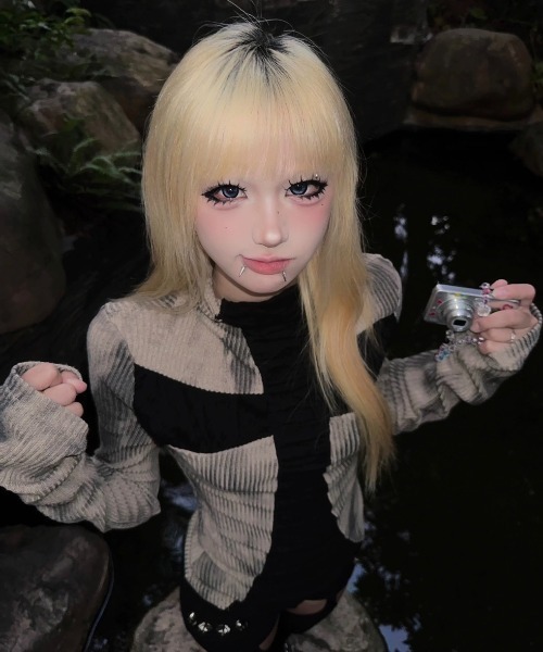 ViViDAY（ビビデー）の「【春新色追加】十字架長袖tシャツ（Tシャツ/カットソー・レディース・ベージュ×ブラック/ピンク・M）」の8枚目の写真