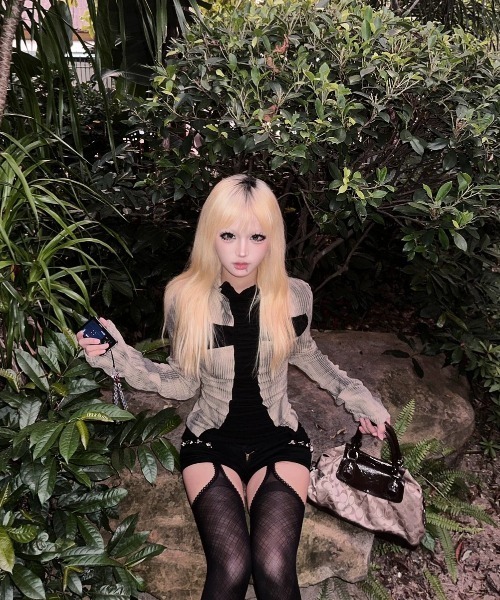 ViViDAY（ビビデー）の「【春新色追加】十字架長袖tシャツ（Tシャツ/カットソー・レディース・ベージュ×ブラック/ピンク・M）」の10枚目の写真