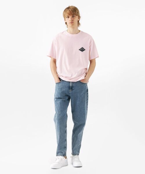tommy jeans(トミー ジーンズ)の「リラックスバーシティグラフィックTシャツ(Tシャツ/カットソー・メンズ・ベージュ/ネイビー/ピンク・LARGE/MEDIUM/SMALL/X-LARGE)」の14枚目の写真