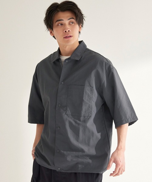 coca(coca)(コカ)の「ワッシャーナイロン半袖シャツ(シャツ/ブラウス・メンズ・チャコール/アイボリー・M/L/XL)」の2枚目の写真
