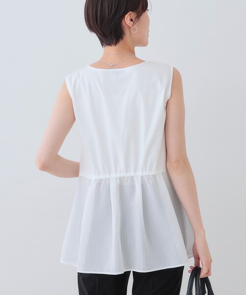 INDIVI（インディヴィ）の「【洗える／レイヤードにも活躍】ペプラムインナートップス（Tシャツ/カットソー・レディース・ブラック/オフホワイト/ベージュ・05/13/15 /19/34/38）」の5枚目の写真