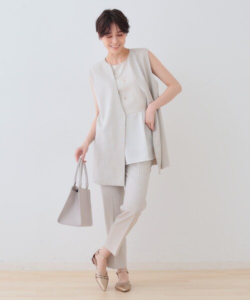 INDIVI（インディヴィ）の「【洗える／レイヤードにも活躍】ペプラムインナートップス（Tシャツ/カットソー・レディース・ブラック/オフホワイト/ベージュ・05/13/15 /19/34/38）」の15枚目の写真