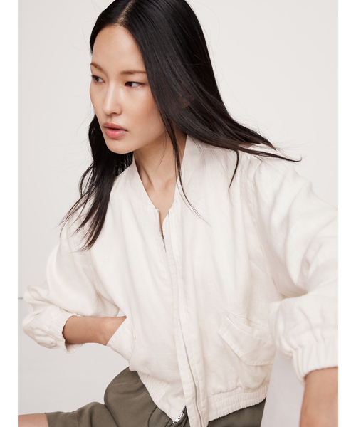 Banana Republic（バナナリパブリック）の「リネン ボンバージャケット（ブルゾン・レディース・ライトベージュ・XS/L/S/M）」の5枚目の写真