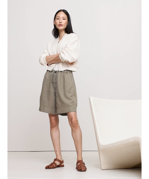 Banana Republic（バナナリパブリック）の「リネン ボンバージャケット（ブルゾン・レディース・ライトベージュ・XS/L/S/M）」の6枚目の写真