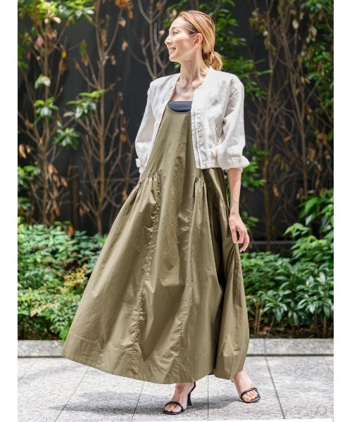 Banana Republic（バナナリパブリック）の「リネン ボンバージャケット（ブルゾン・レディース・ライトベージュ・XS/L/S/M）」の3枚目の写真