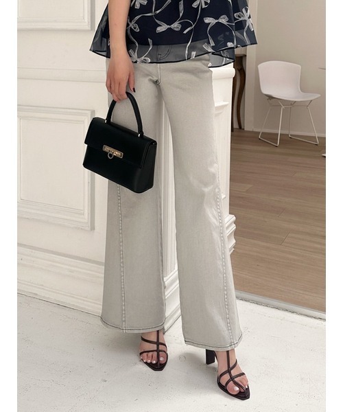 SNIDEL（スナイデル）の「【00サイズあり】Sustainableストレッチフレアデニムパンツ（デニムパンツ・レディース・ライトグレー/ライトブルー/ブルー/ブラック/スカイブルー/インディゴブルー・0/00/1）」の21枚目の写真