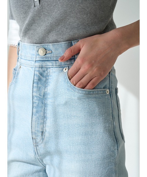 SNIDEL（スナイデル）の「【00サイズあり】Sustainableストレッチフレアデニムパンツ（デニムパンツ・レディース・ライトグレー/ライトブルー/ブルー/ブラック/スカイブルー/インディゴブルー・0/00/1）」の9枚目の写真