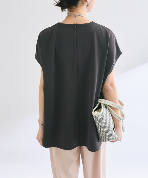 RIVE DROITE(リヴドロワ)の「【ベストセラー】ダンボールフレンチプルオーバー(Tシャツ/カットソー・レディース・オフホワイト/チャコールグレー/グレイッシュベージュ・FREE)」の12枚目の写真