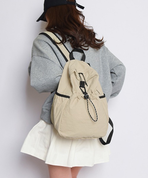 Miniministore（ミニミニストア）の「ドロストポケットリュック 軽量デイパック（バックパック/リュック・レディース・ピンク/ブラック/ベージュ/ブルー/ホワイト・FREE）」の3枚目の写真