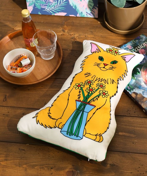 BAYFLOW(ベイフロー)の「Cat and Dog CLUBクッションM(クッション/クッションカバー・レディース・ベージュ/ピンク/イエロー・0)」の2枚目の写真