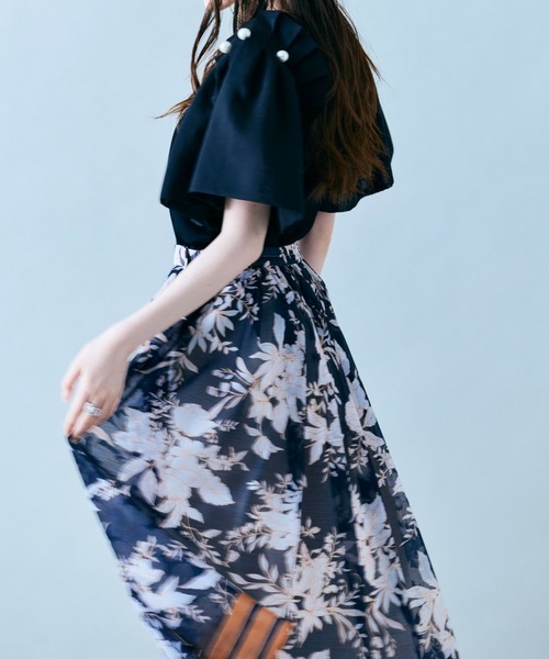 Audie a Muses(オーディアミューズ)の「フラワー×ボーダープリントスカート(スカート・レディース・ブルー/ネイビー・42/38/40)」の2枚目の写真