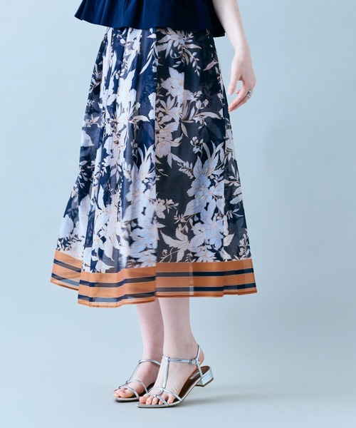 Audie a Muses(オーディアミューズ)の「フラワー×ボーダープリントスカート(スカート・レディース・ブルー/ネイビー・42/38/40)」の22枚目の写真