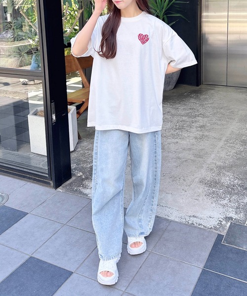 INGNI（イング）の「バックハート貼付チュニックTシャツ／Ａ（Tシャツ/カットソー・レディース・ホワイト×レッド/ホワイト×ピンク/ブラック×ホワイト/ホワイト×ブルー・M）」の11枚目の写真