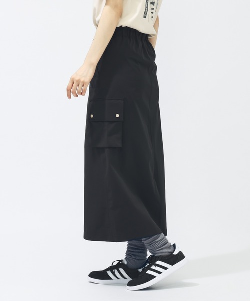adidas（アディダス）の「アディダス adidas Luxflow ルーズフィット ウルトラロング丈カーゴスカート（スカート・レディース・グリーン/ブラック・S/M/L/XL）」の11枚目の写真