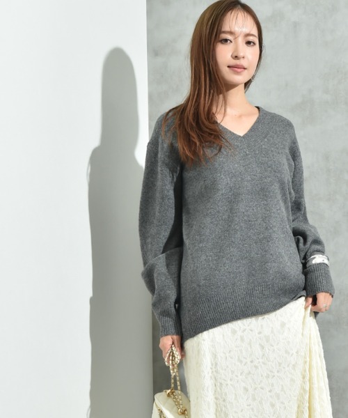 INTERPLANET（インタープラネット）の「７Ｇ天竺Ｖネックプルオーバー（ニット/セーター・レディース・チャコールグレー/ダークブルー/アイボリー・FREE）」の17枚目の写真