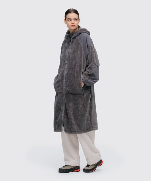 WILD THINGS（ワイルドシングス）の「レベル3 シャギーフーデッドコート│LEVEL3 SHAGGY HOODED COAT（ダウンジャケット/コート・レディース・ブラック/グレー・S/M）」の4枚目の写真