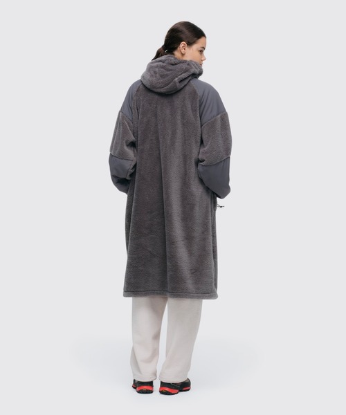 WILD THINGS（ワイルドシングス）の「レベル3 シャギーフーデッドコート│LEVEL3 SHAGGY HOODED COAT（ダウンジャケット/コート・レディース・ブラック/グレー・S/M）」の6枚目の写真