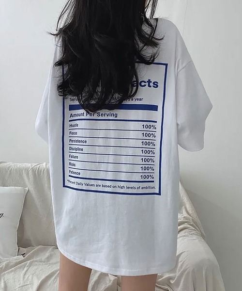 NinaetLina（ニナエリナ）の「ビッグシルエットバックプリント英字Tシャツ（Tシャツ/カットソー・レディース・ブルー/ブラック/ホワイト/グリーン・FREE）」の5枚目の写真