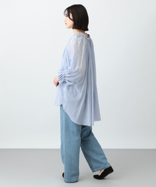 studio CLIP(スタディオクリップ)の「《natural by clip》コットンシルクギャザーチュニック(チュニック・レディース・ブラック/ライトブルー・FREE)」の11枚目の写真
