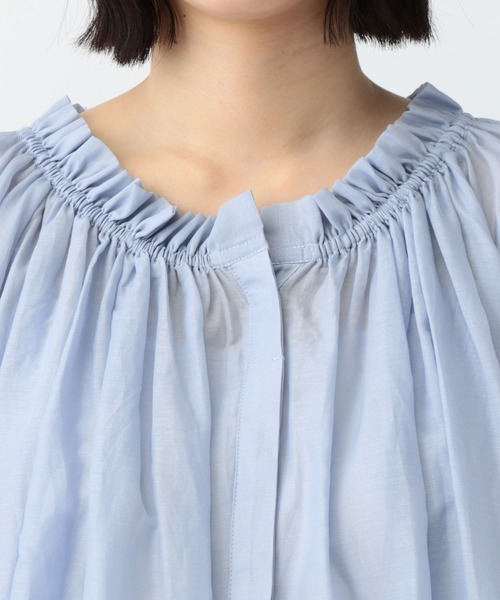 studio CLIP(スタディオクリップ)の「《natural by clip》コットンシルクギャザーチュニック(チュニック・レディース・ブラック/ライトブルー・FREE)」の16枚目の写真