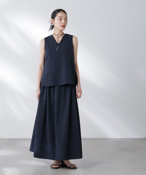 NANO universe（ナノユニバース）の「サッカーブラウス×スカートセットアップ（ワンピース・レディース・ネイビー/オフホワイト・S/M）」の2枚目の写真